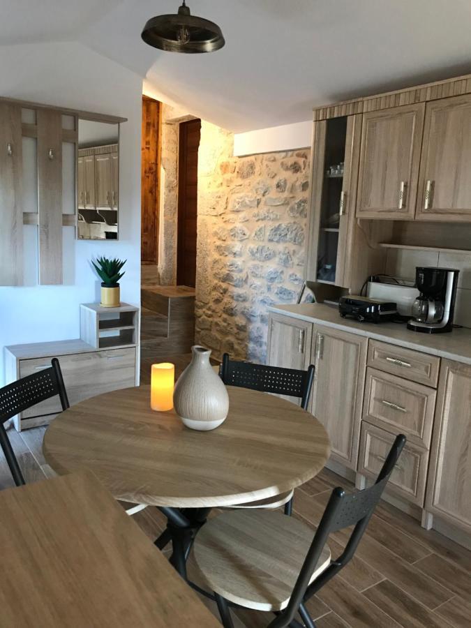 ÁlikaKamares Stone House 2公寓 外观 照片