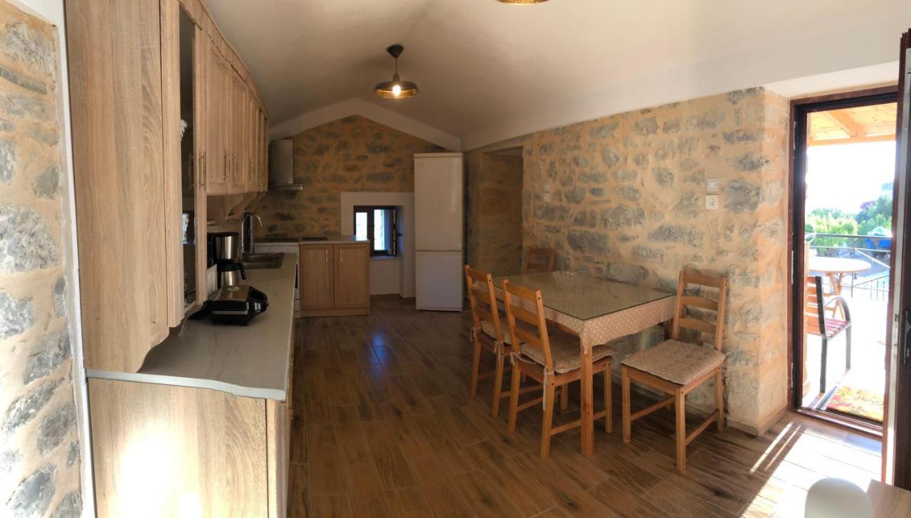 ÁlikaKamares Stone House 2公寓 外观 照片